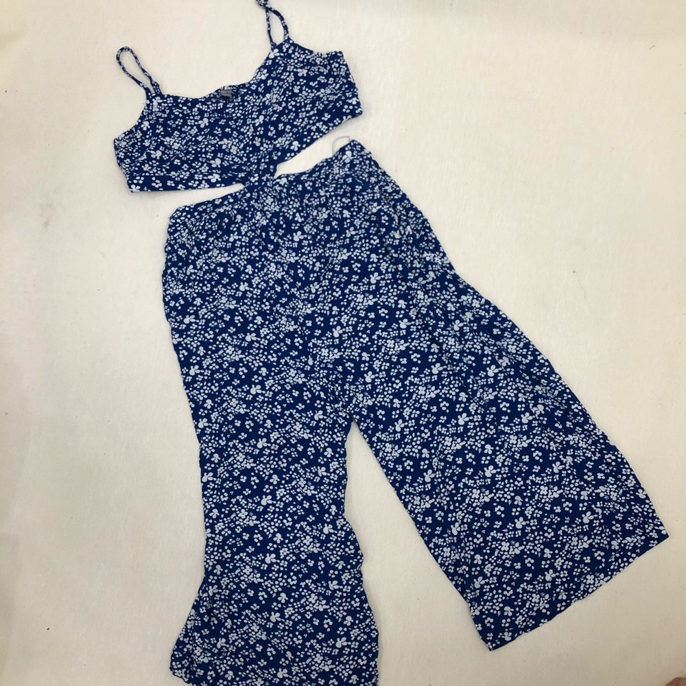 Aerie Blue and White Floral Romper Jumpsuit XL